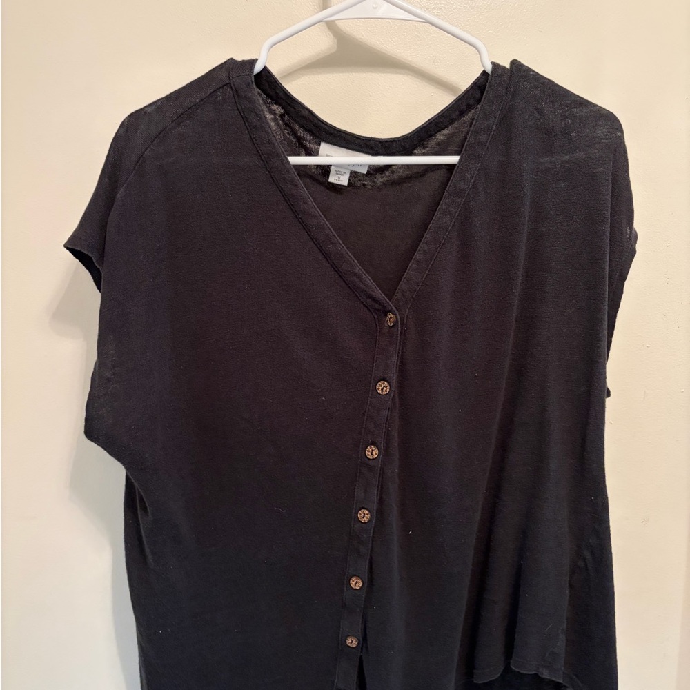 J Jill 100% linen sleeveless Button-Up Women's Top
